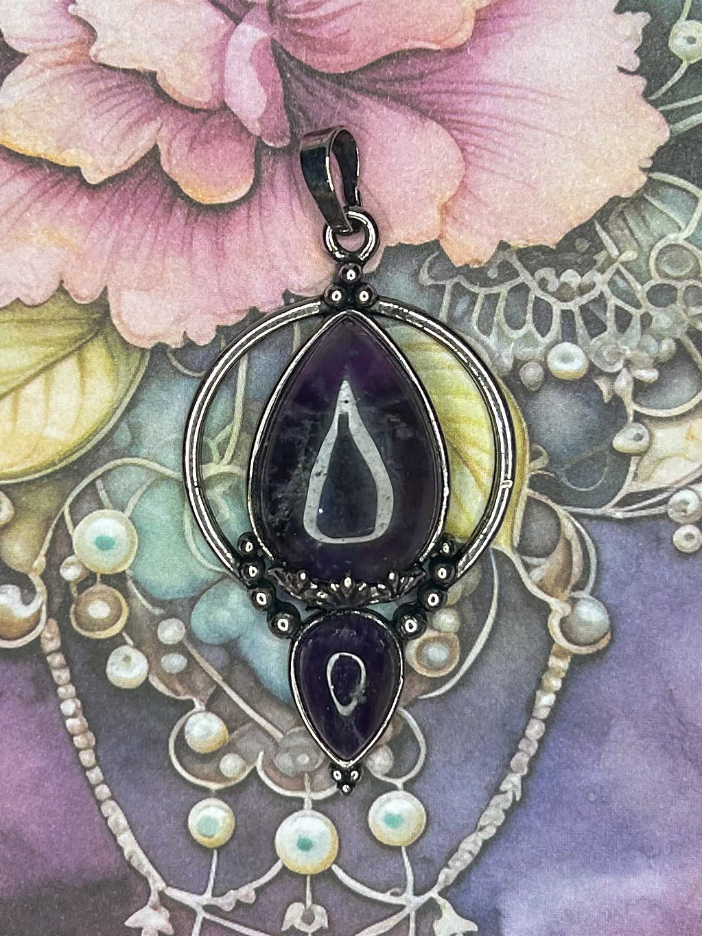 Amethyst Pendant AM106