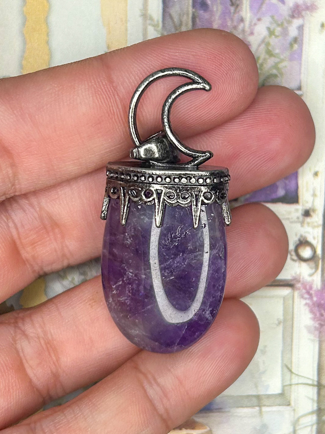 Amethyst Pendant AM89