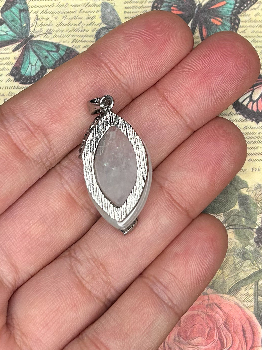 Clear Quartz Pendant 1QZ07