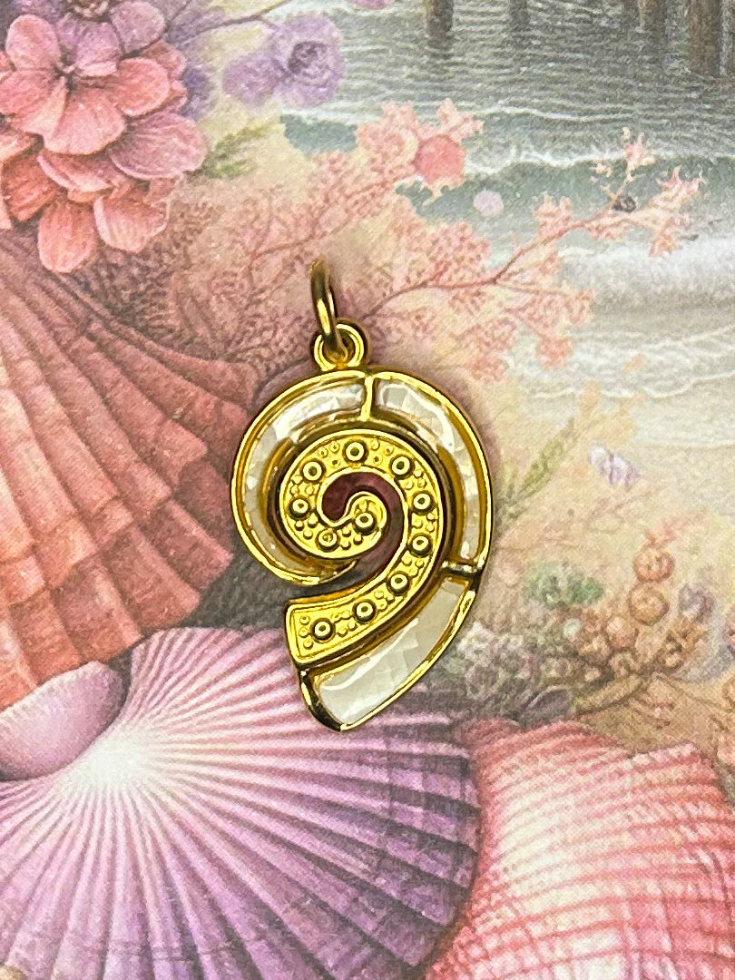 Shell Pendant 1SH02