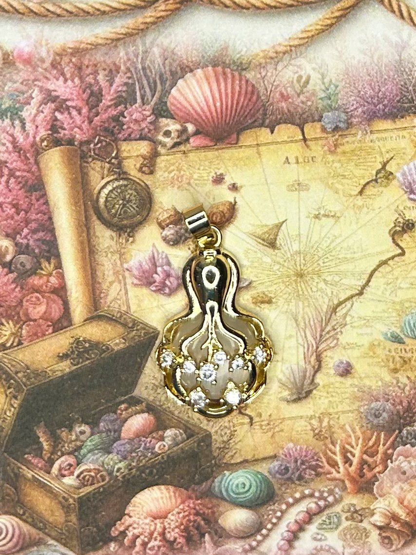 Shell Charm Pendant 1SH10