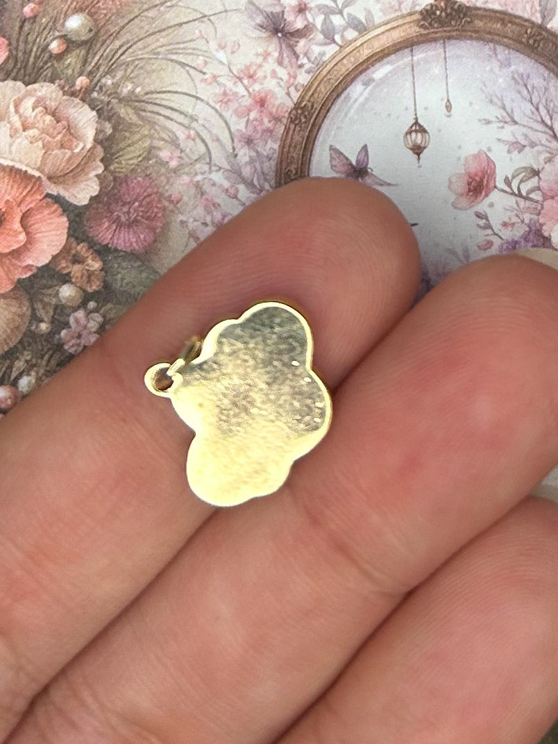 Shell Charm Pendant 1SH16