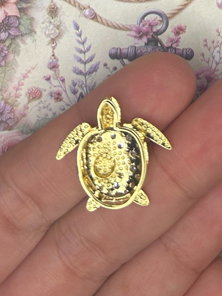 Charm Pendant 1GD04