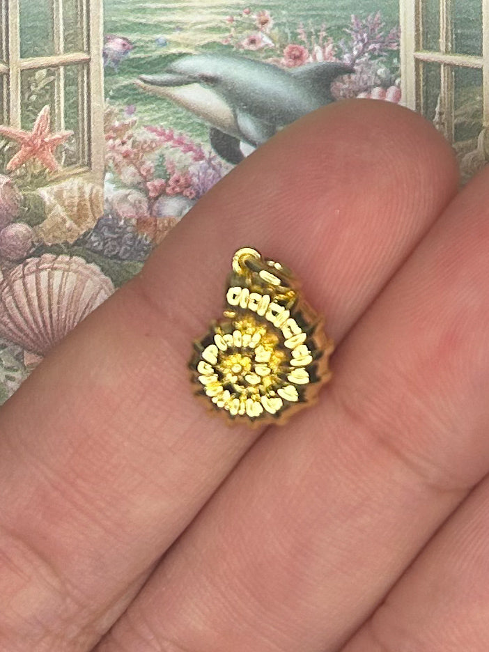 Charm Pendant 1GD34
