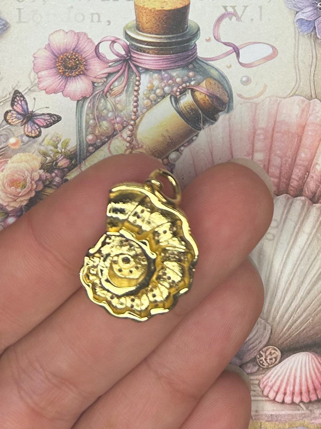 Charm Pendant 1GD06