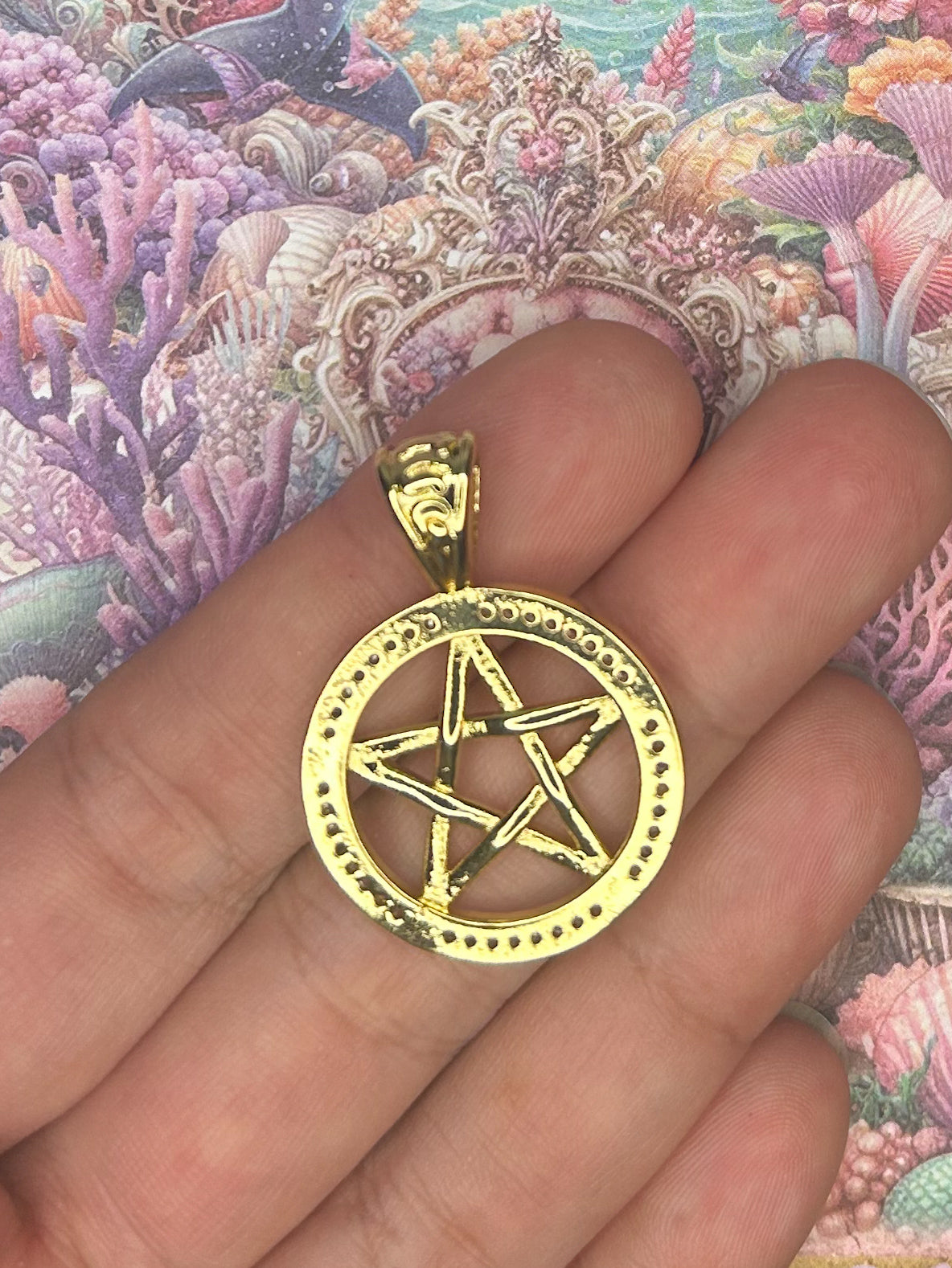 Charm Pendant 1GD18