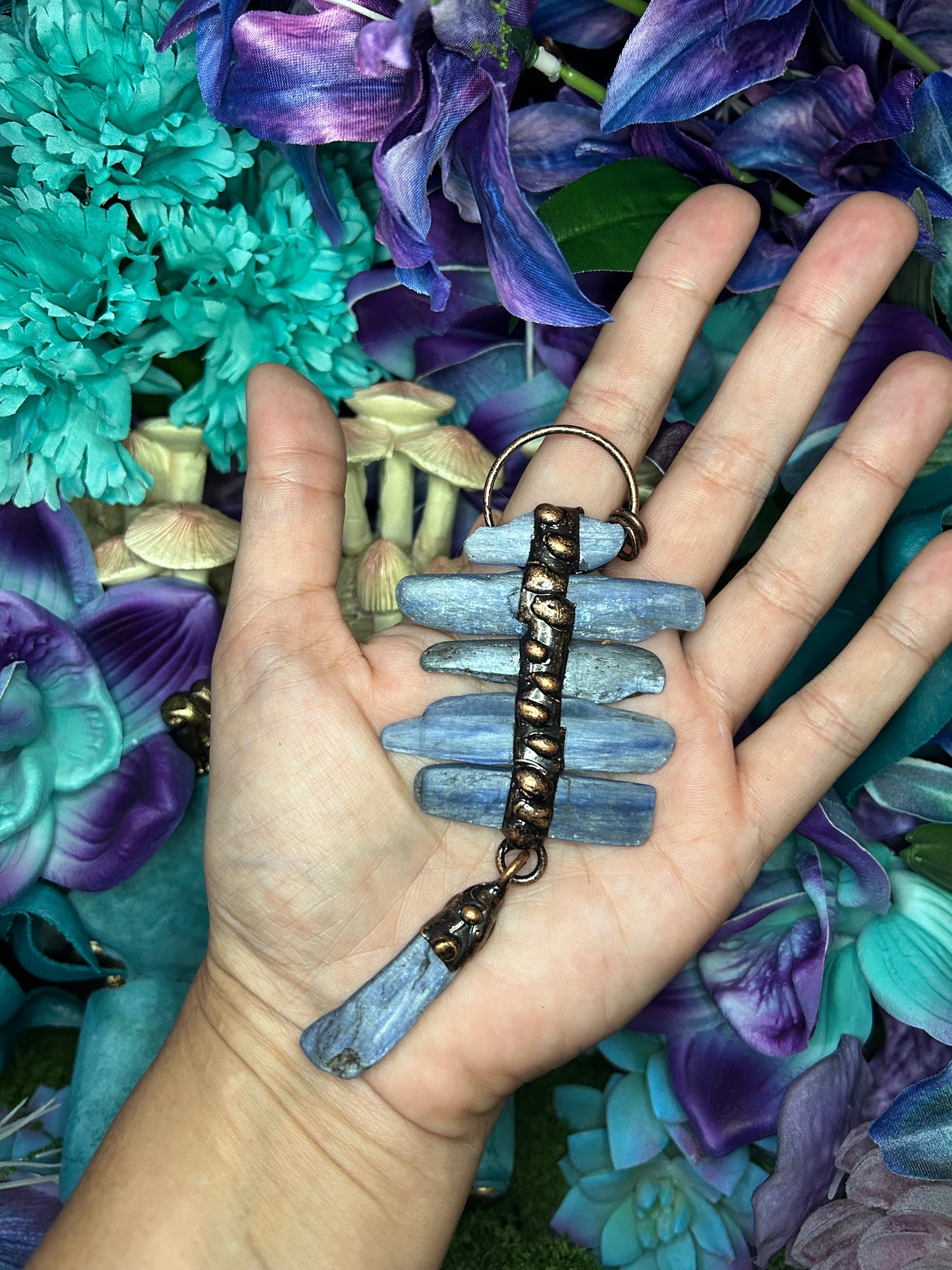 Kyanite Pendant KN02