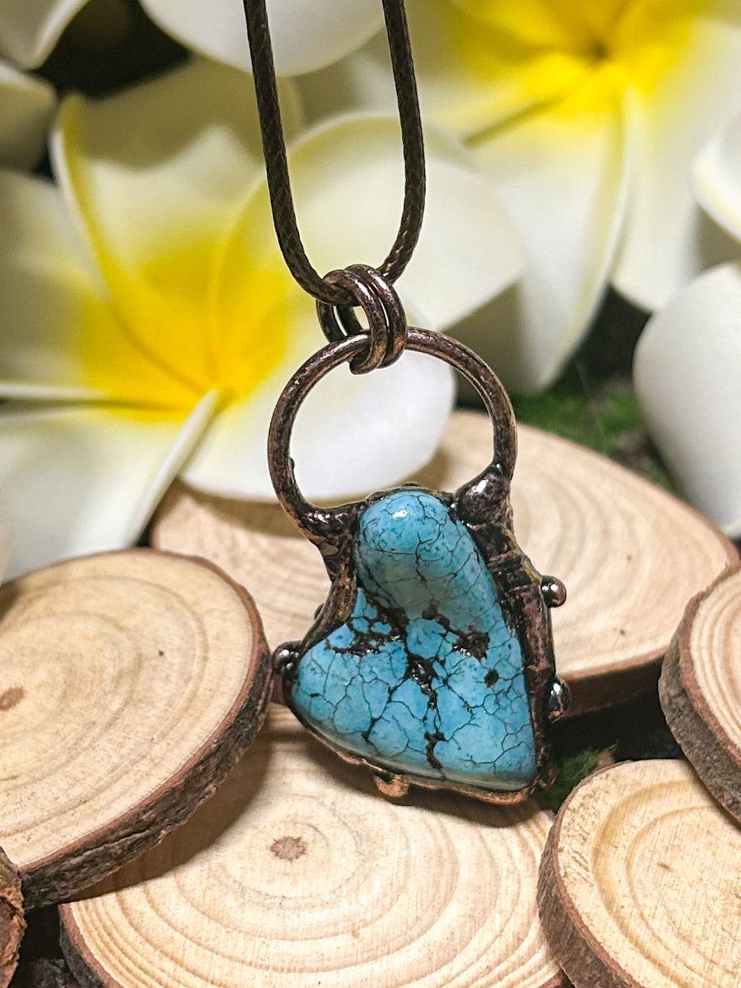 Turquoise Howlite Pendant TH01