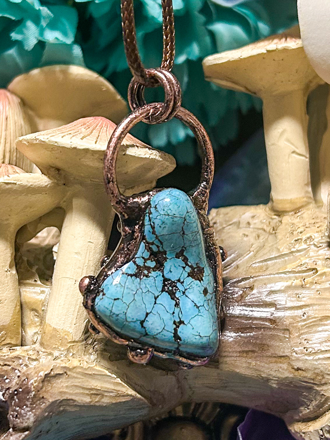 Turquoise Howlite Pendant TH01