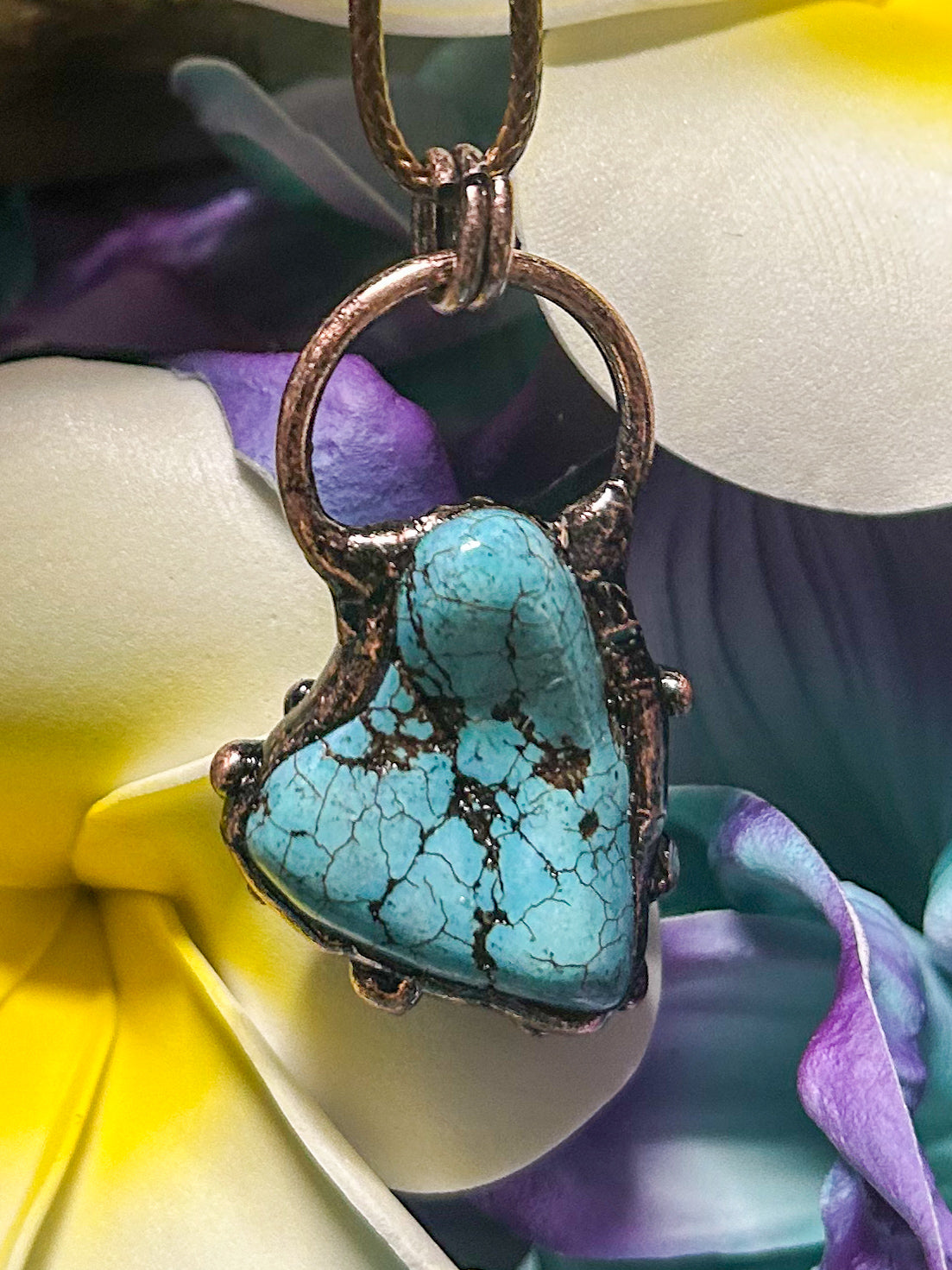Turquoise Howlite Pendant TH01