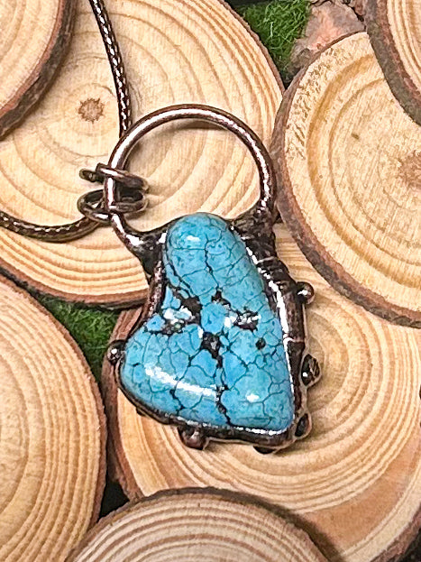 Turquoise Howlite Pendant TH01
