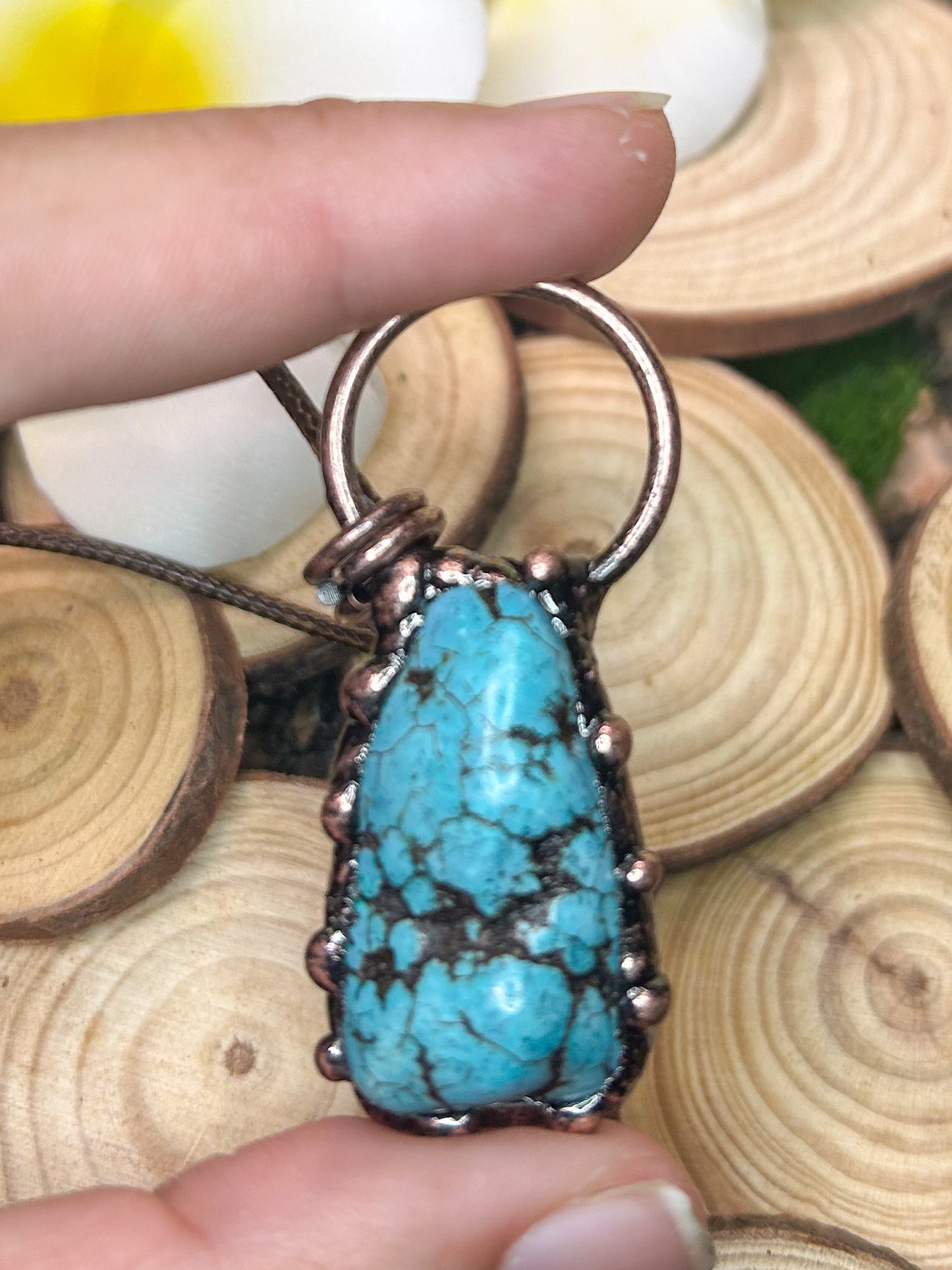 Turquoise Howlite Pendant TH04