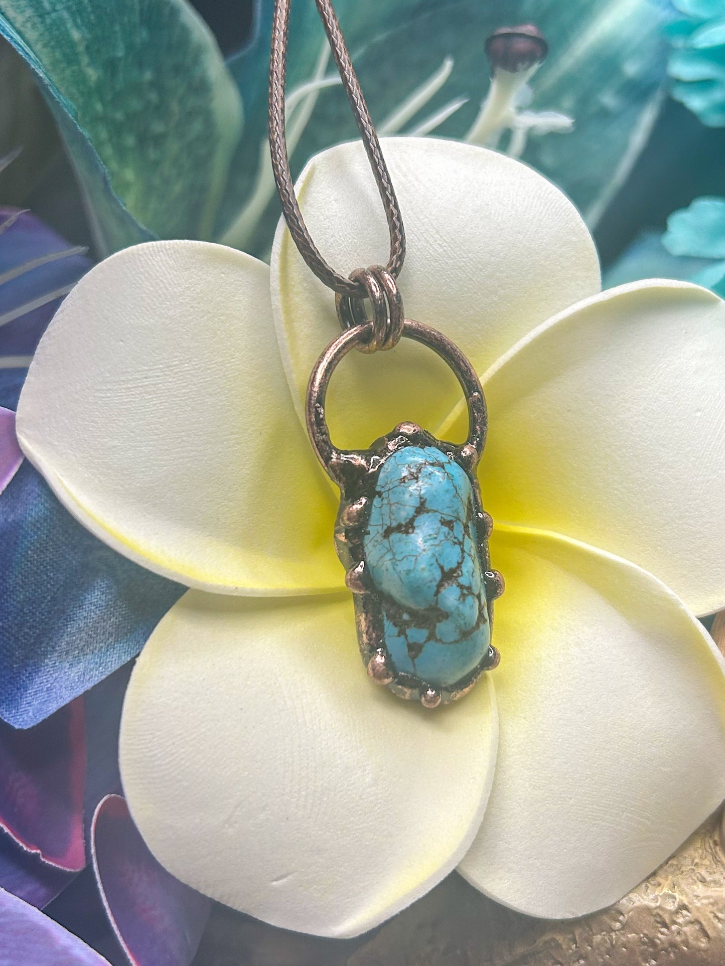 Turquoise Howlite Pendant TH07