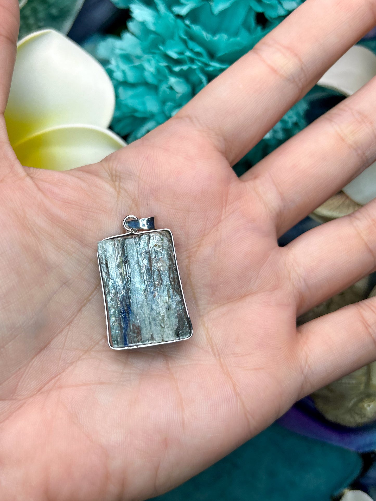 Kyanite Pendant KN12