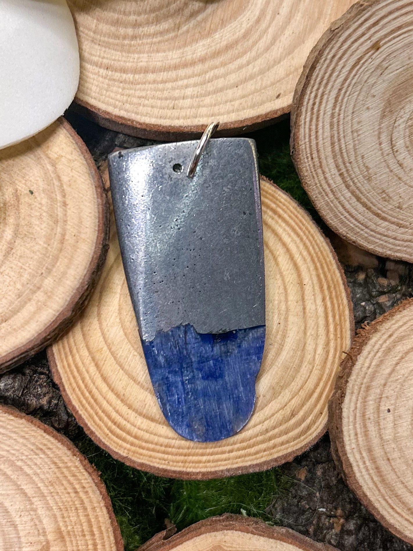 Kyanite Pendant KN17