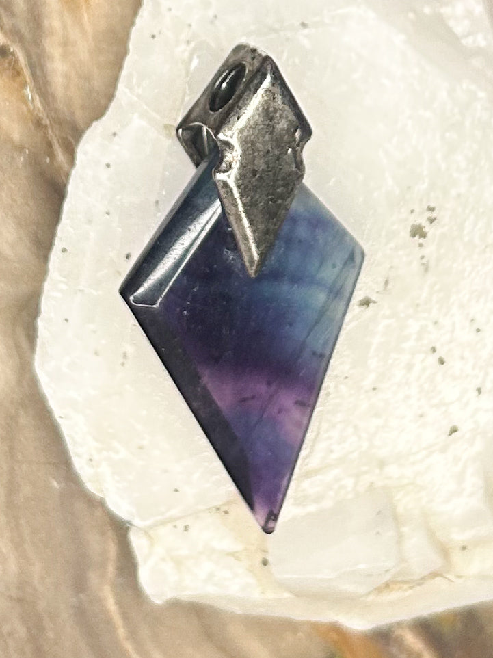 Fluorite Pendant FL32