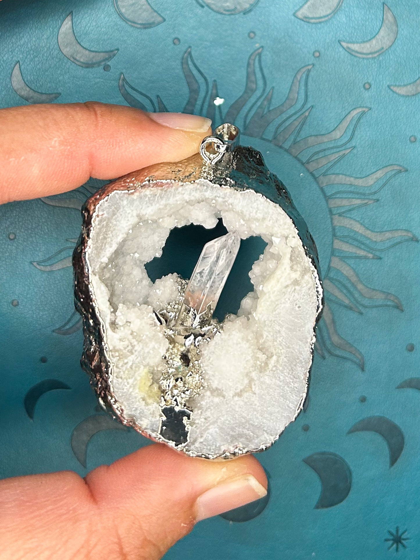 Agate Druzy Pendant DZ01