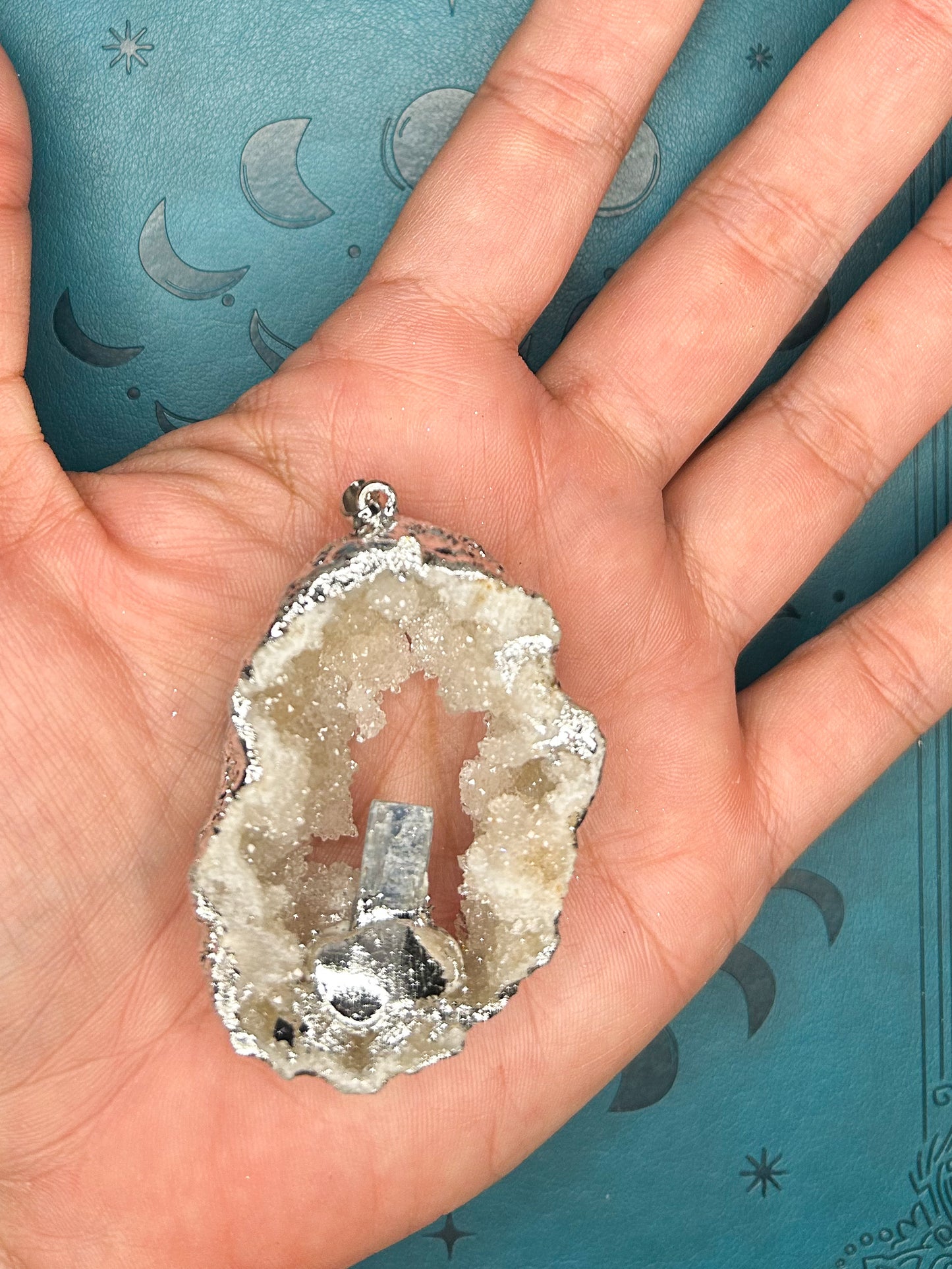 Agate Druzy Pendant DZ15
