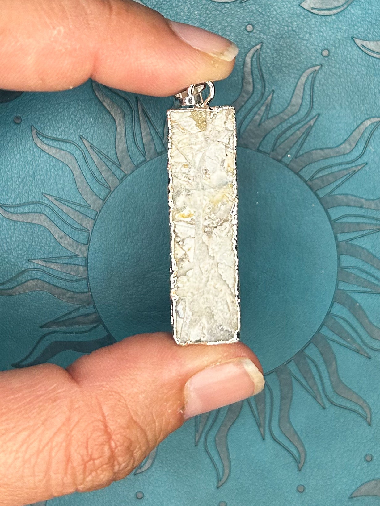 Agate Druzy Pendant DZ24