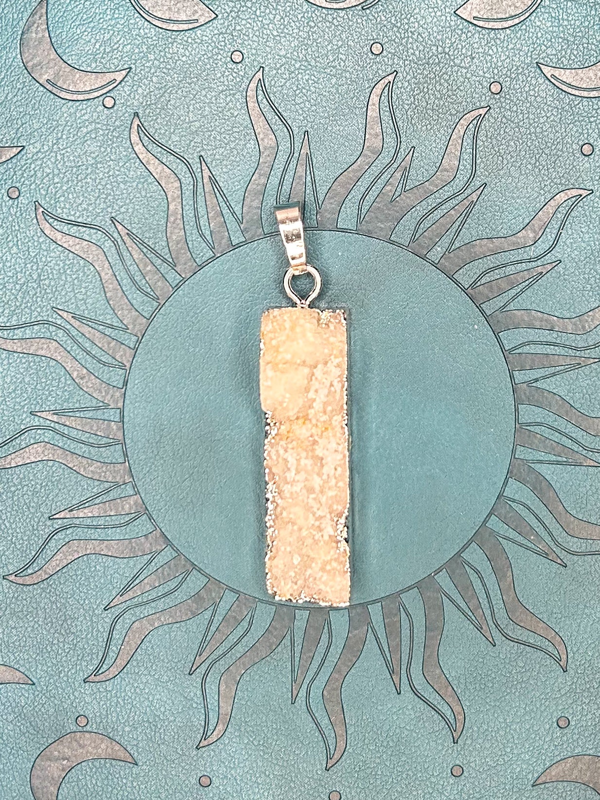 Agate Druzy Pendant DZ25