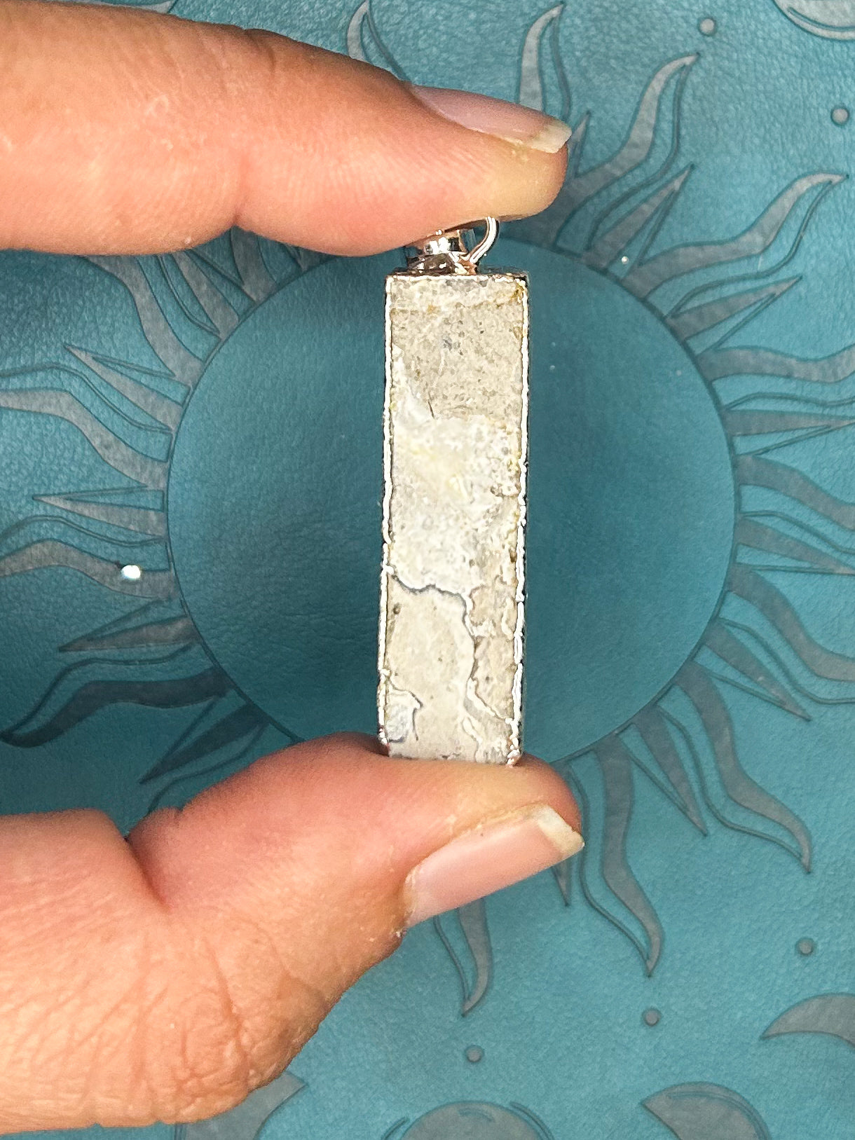 Agate Druzy Pendant DZ25