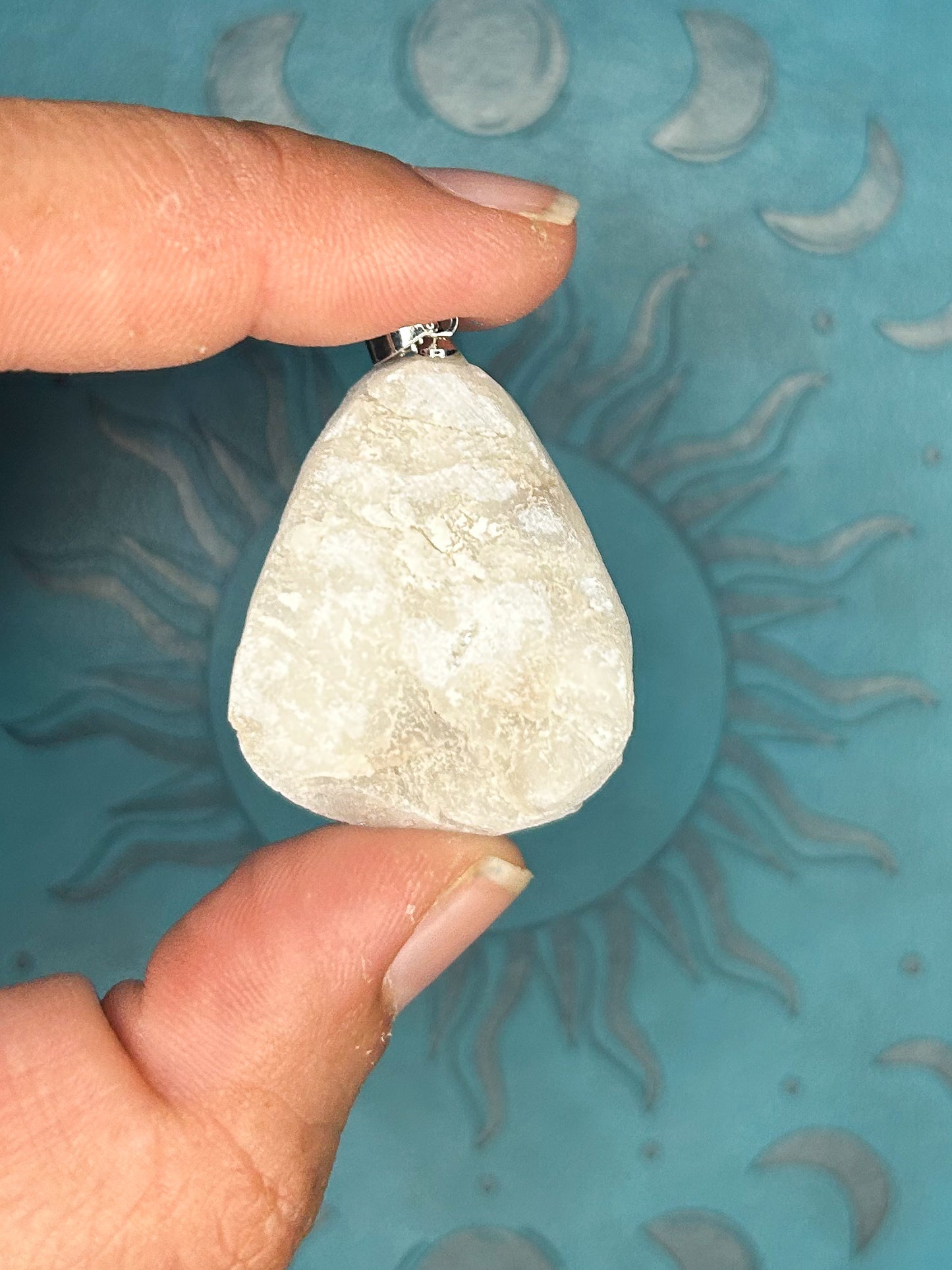 Agate Druzy Pendant DZ30
