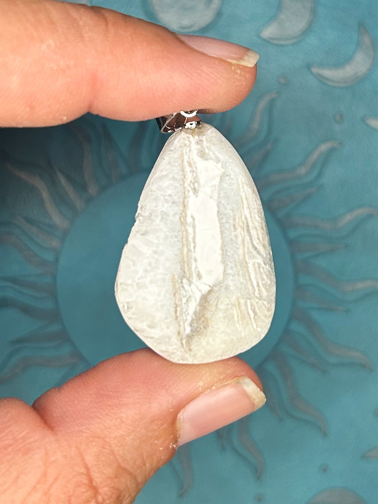 Agate Druzy Pendant DZ28