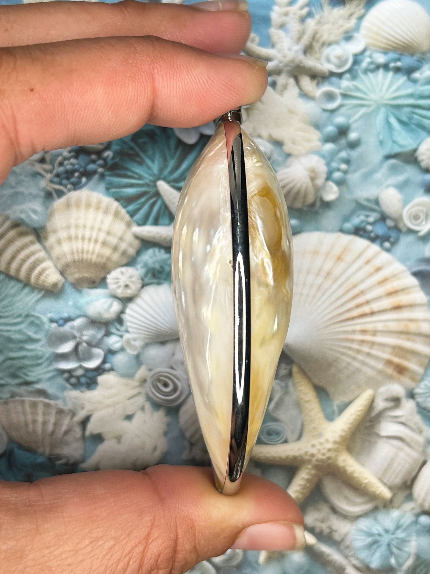 Shell Pendant SH09