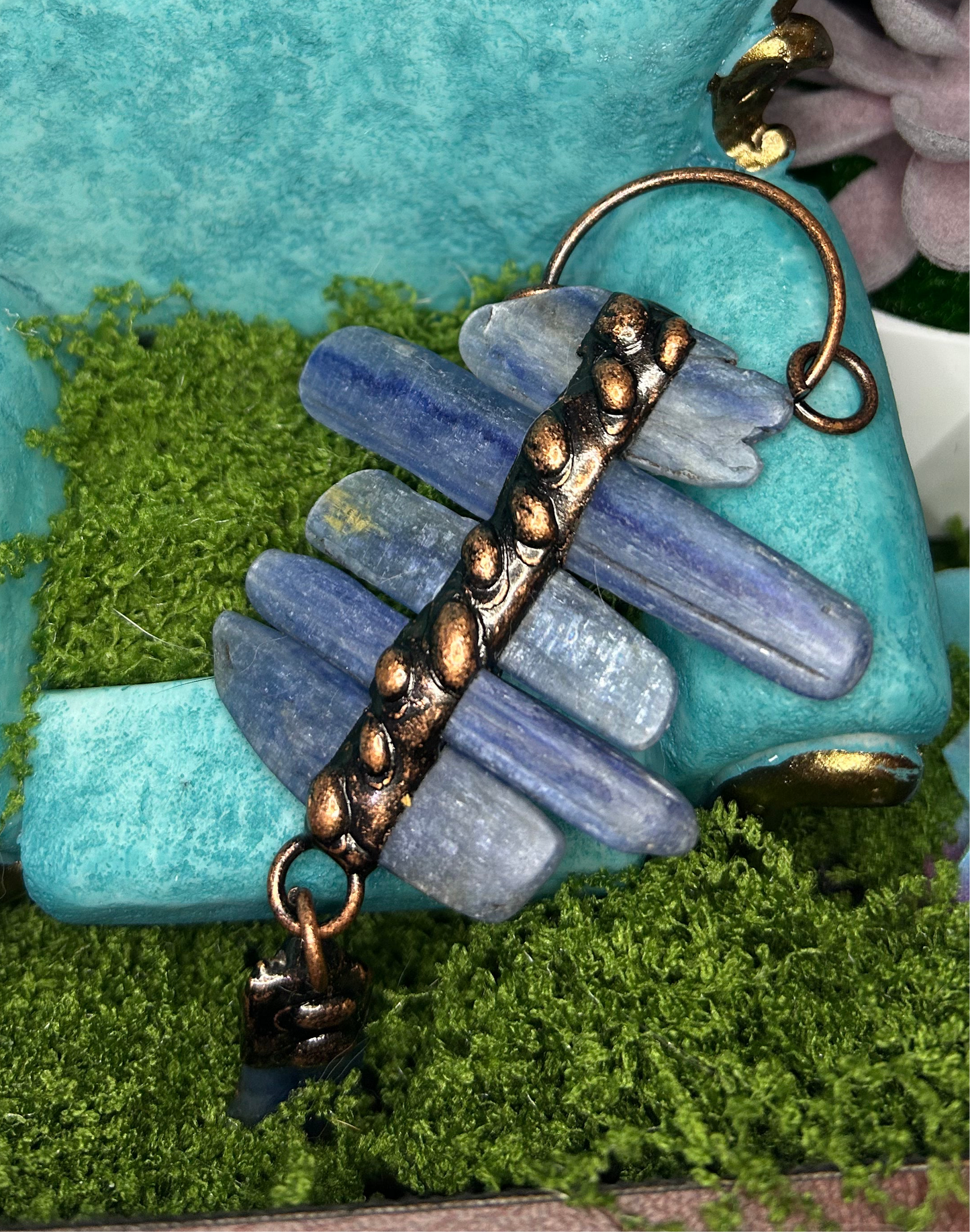 Kyanite Pendant KN01