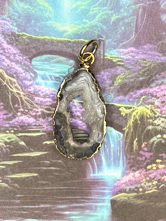 Agate Geode Pendant AG39