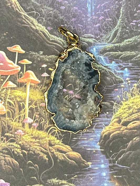 Agate Geode Pendant AG41