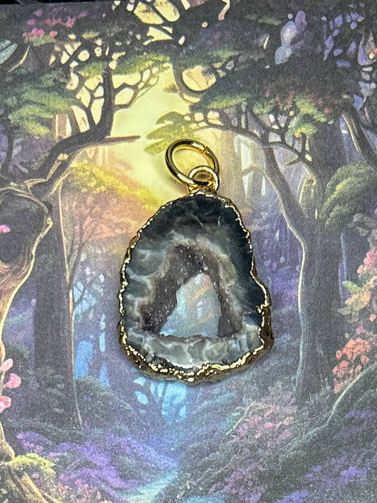 Agate Geode Pendant AG43