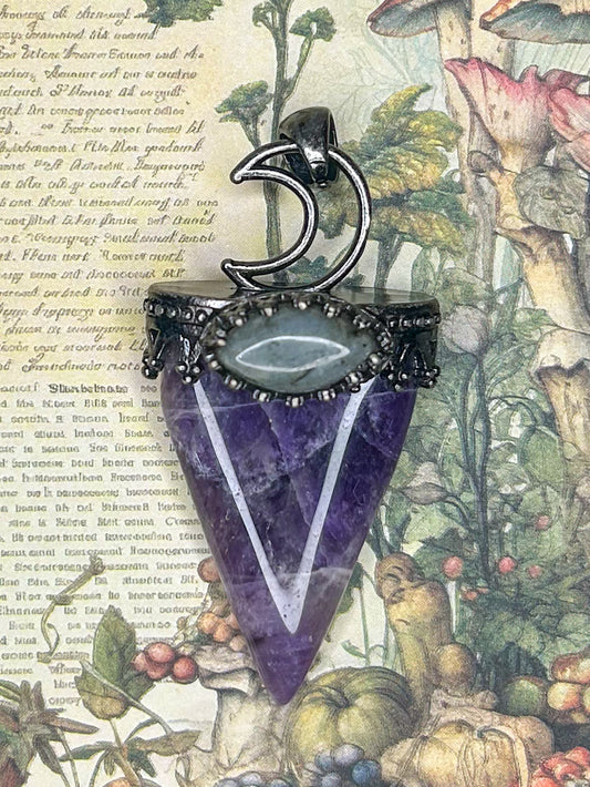 Amethyst Pendant AM17