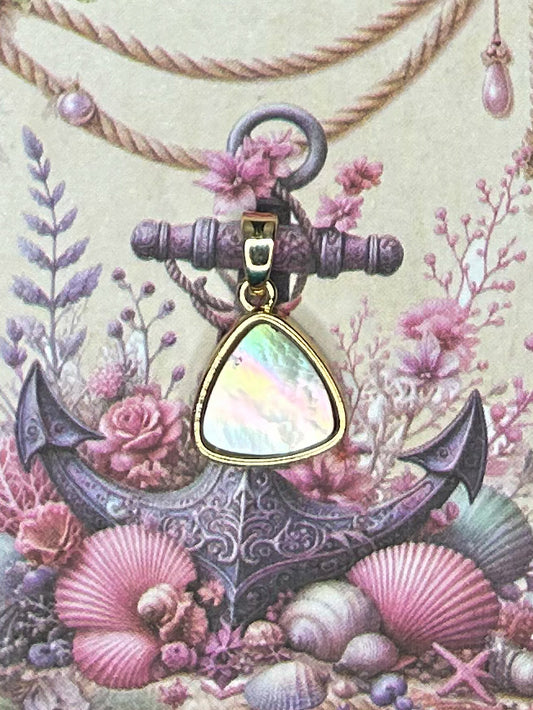 Shell Charm Pendant 1SH18