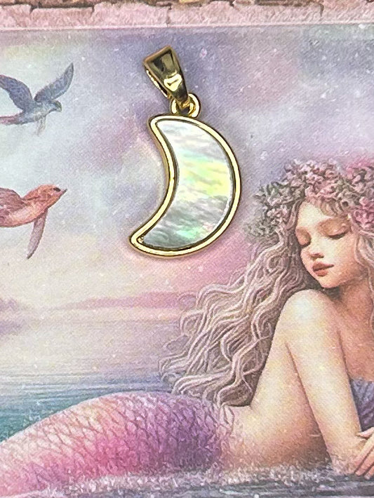 Shell Charm Pendant 1SH21