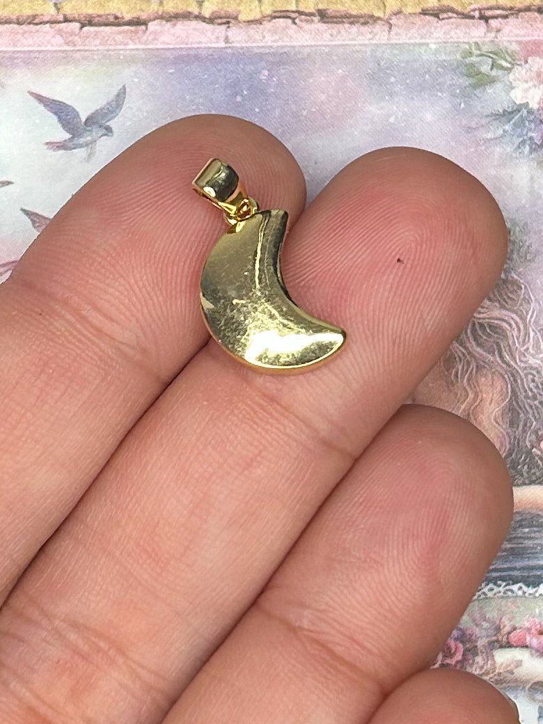 Shell Charm Pendant 1SH21