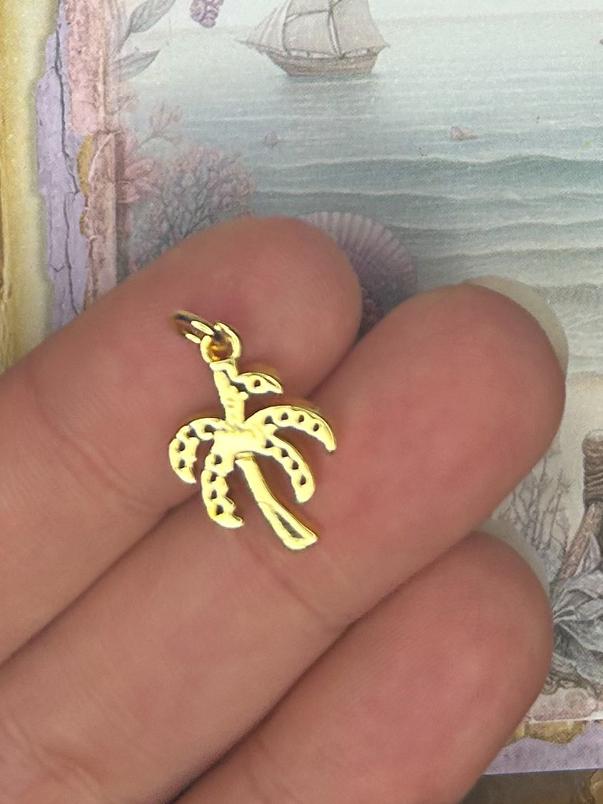 Charm Pendant 1GD07