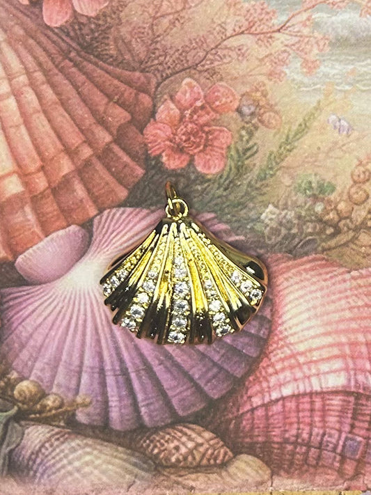 Charm Pendant 1GD21