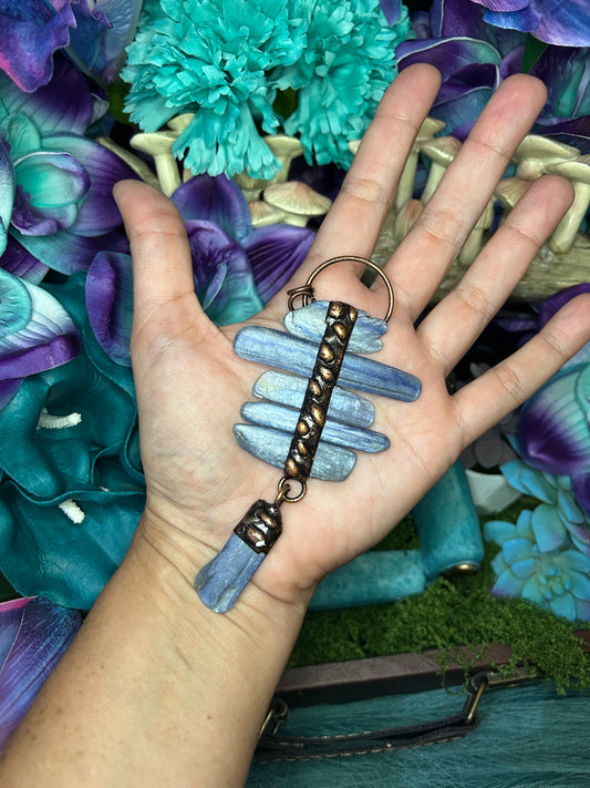 Kyanite Pendant KN01