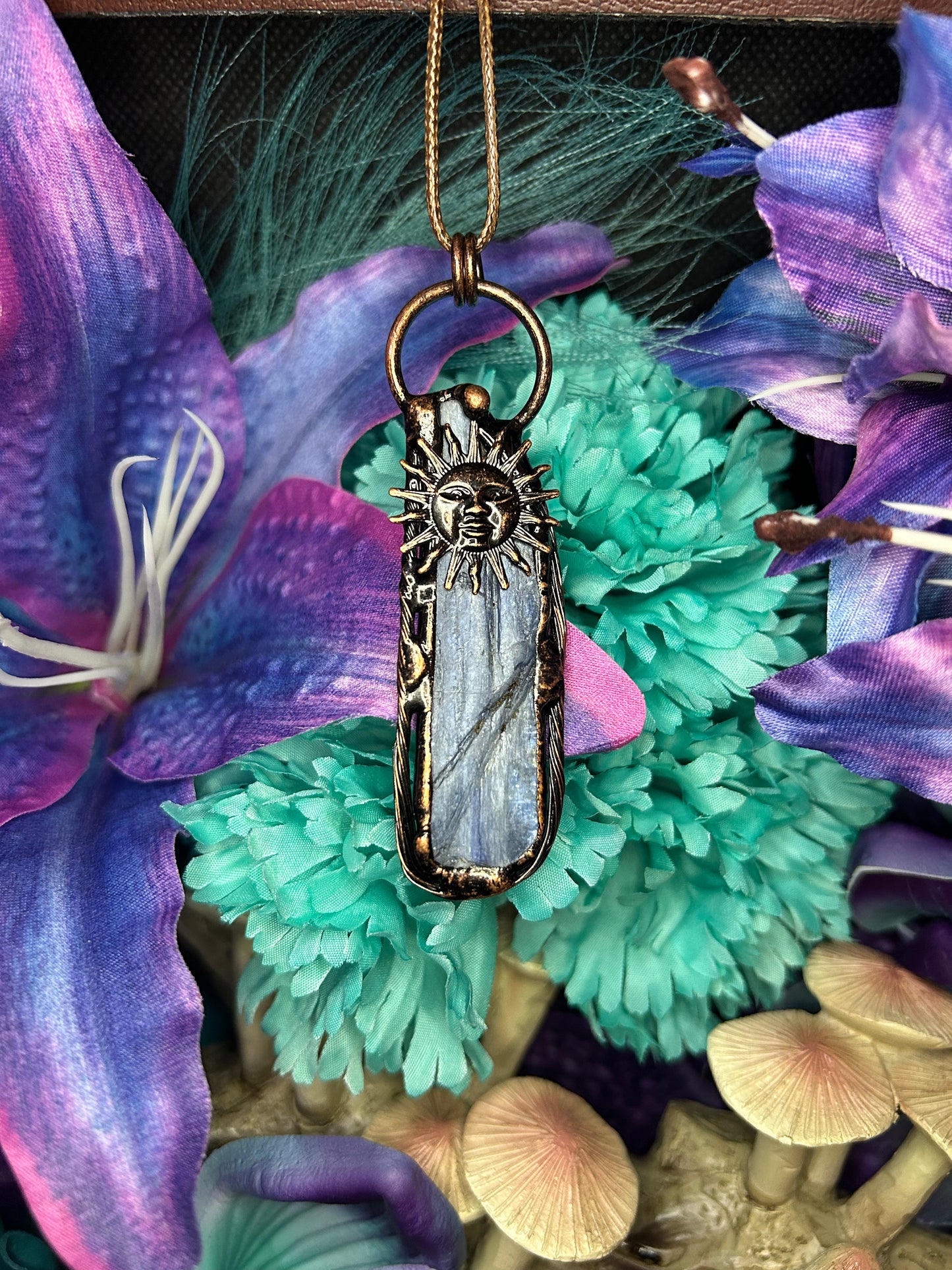 Kyanite Pendant KN05