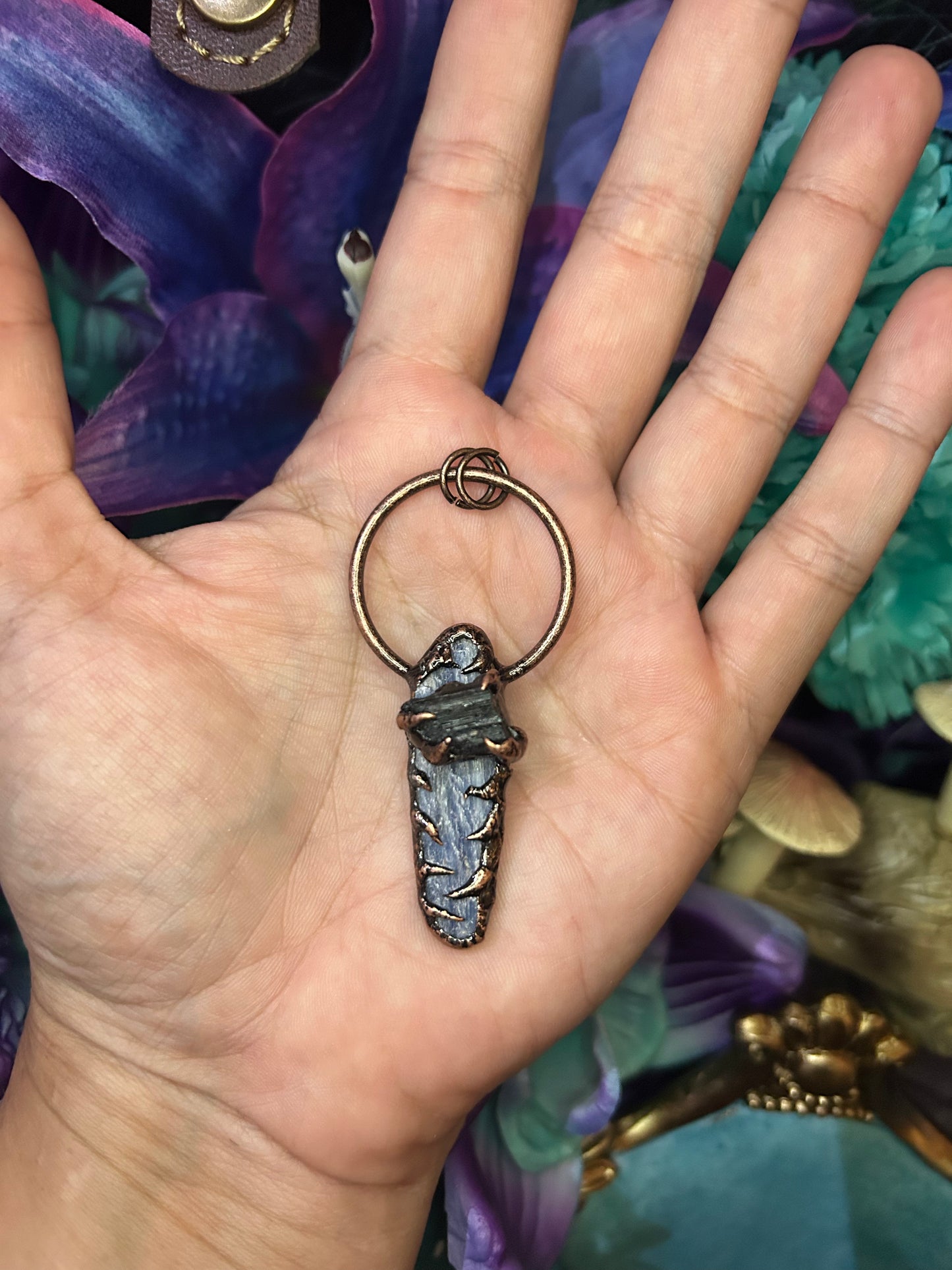 Kyanite Pendant KN07