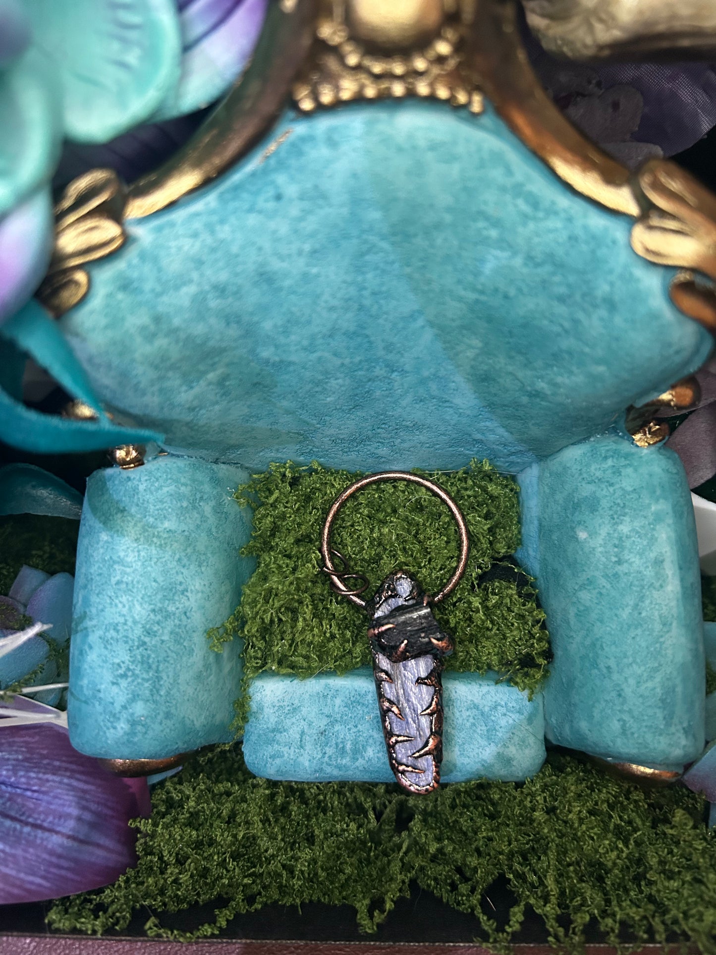 Kyanite Pendant KN07