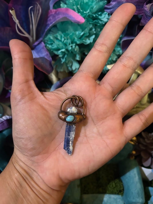 Kyanite Pendant KN08