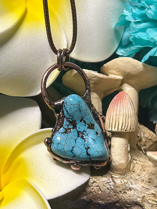 Turquoise Howlite Pendant TH01