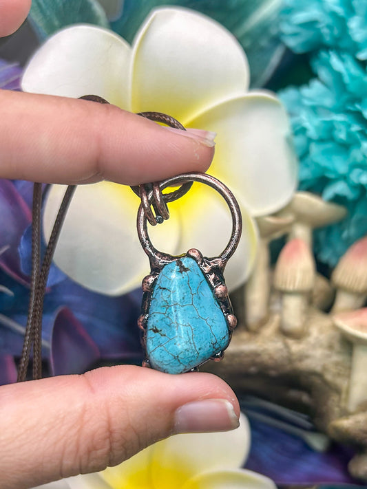 Turquoise Howlite Pendant TH02