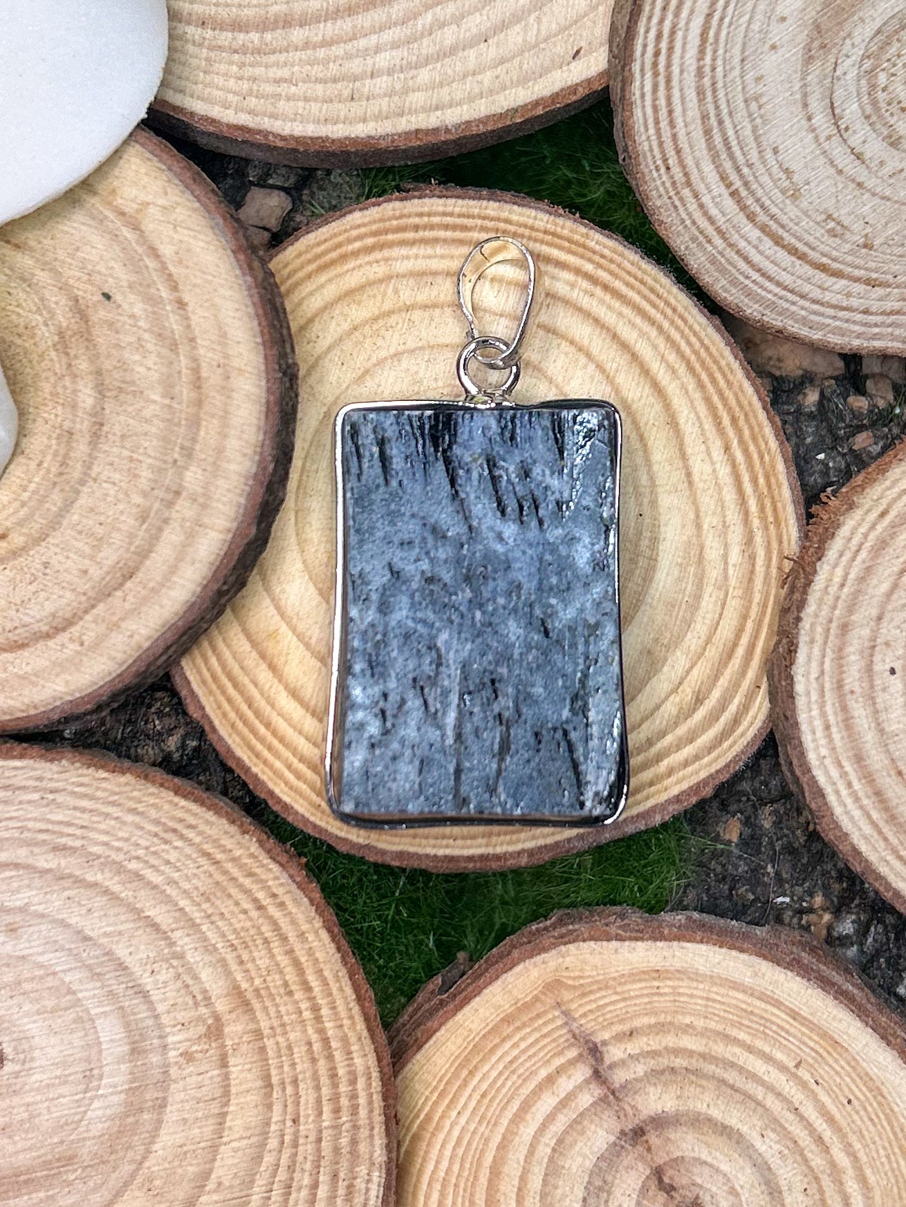 Kyanite Pendant KN10