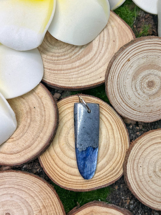 Kyanite Pendant KN15