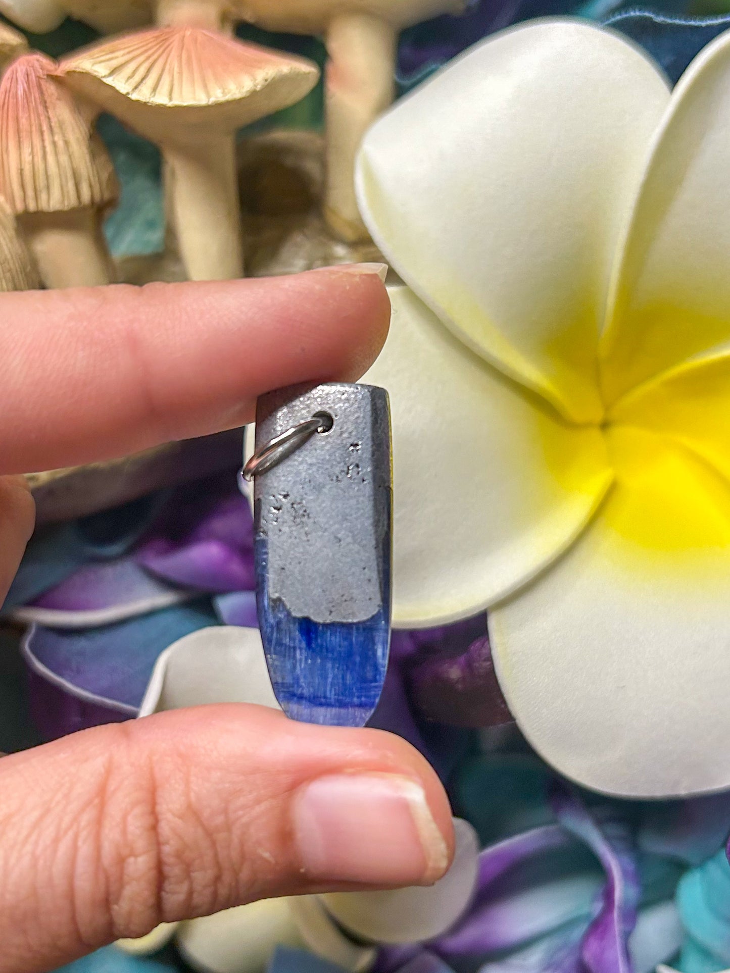 Kyanite Pendant KN16