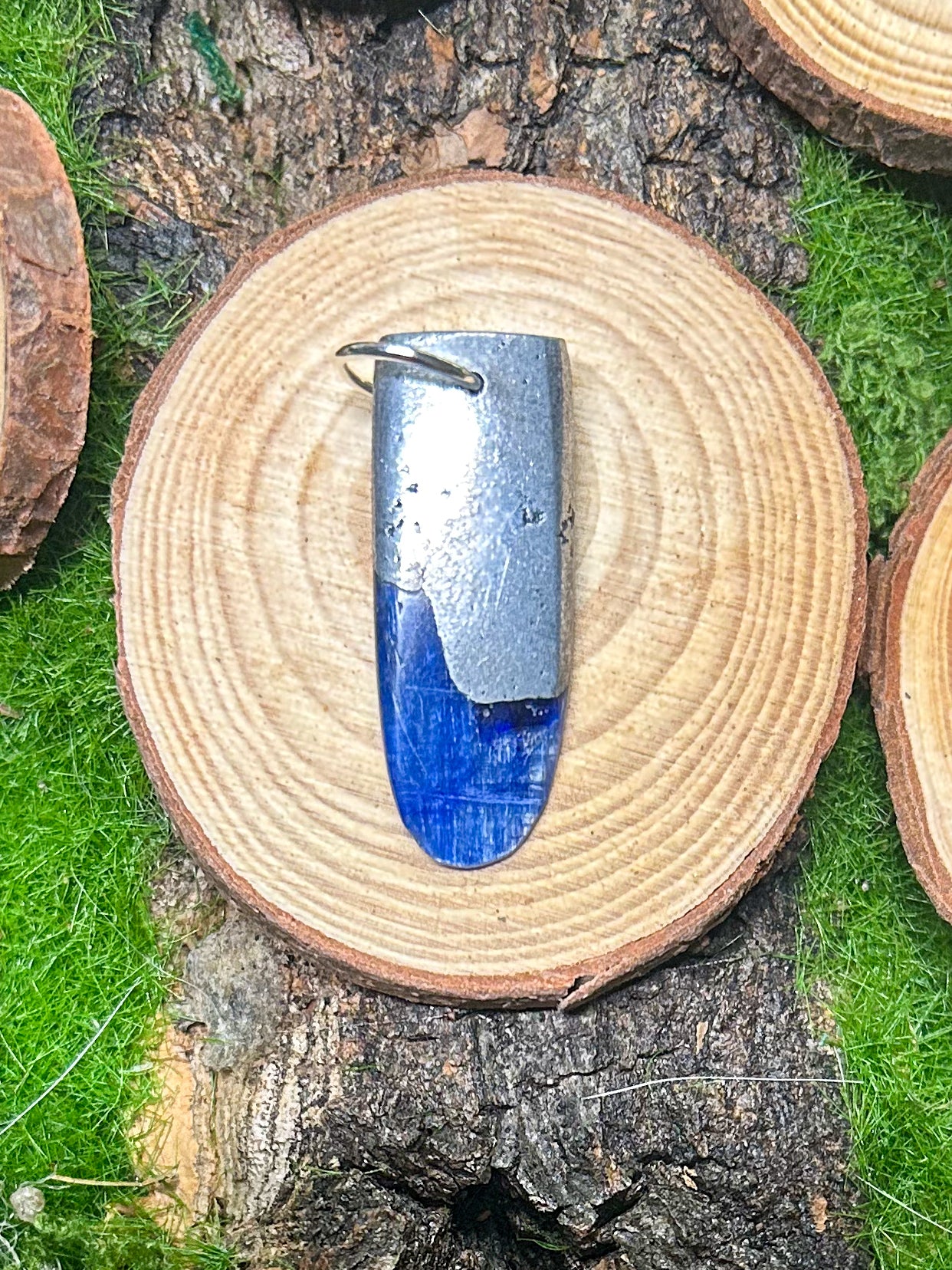 Kyanite Pendant KN16