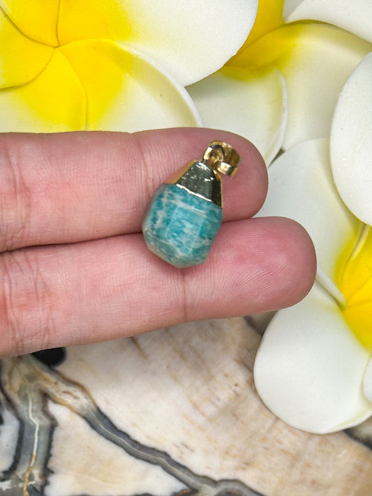 Amazonite Pendant AZ36